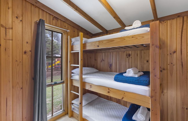 Wairo Beach Holiday Park - Photo 16