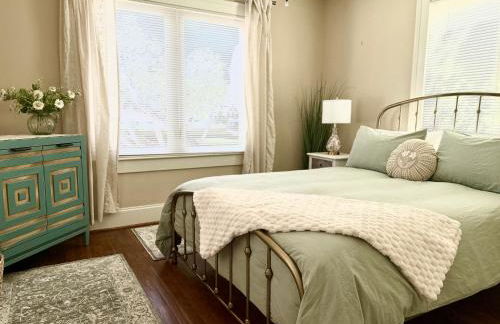 Private Heated Pool - Sound to Shore - 1930s Tudor - Foto 35