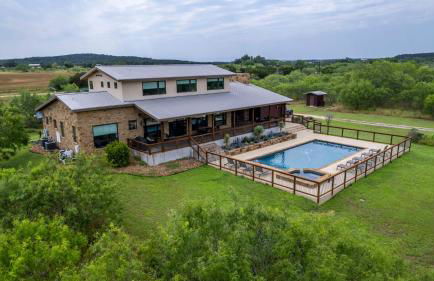 Large Luxury Blanco Riverfront Home with Pool - Foto 30