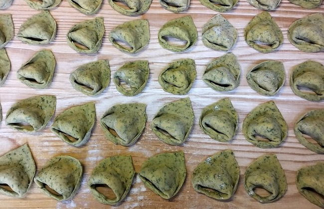 Taller de pasta colorida en Bolonia con comida - Foto 8