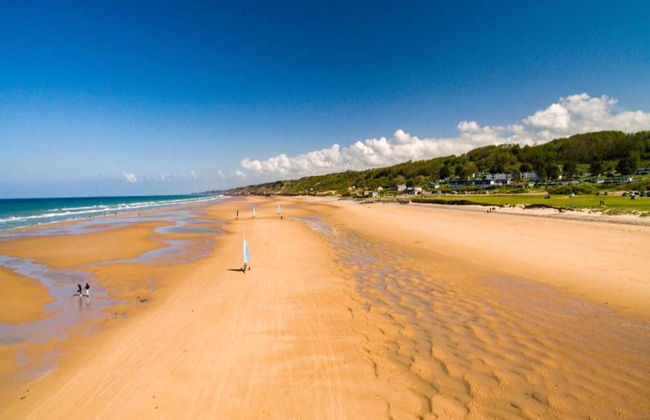 Stylish Beachside Retreat - Foto 26