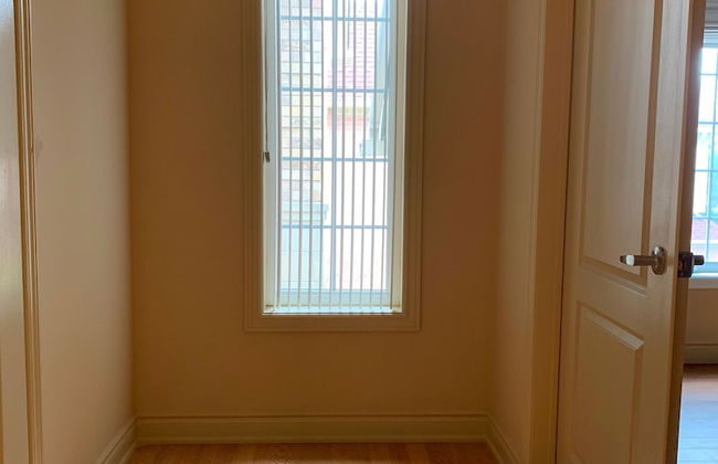 Affluent Guest House - Photo 10