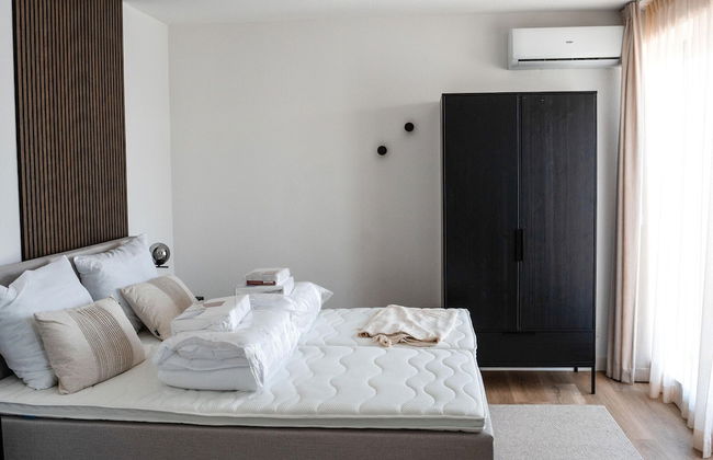 Water Villa With Garden and Jetty Near Harderwijk - Photo 4