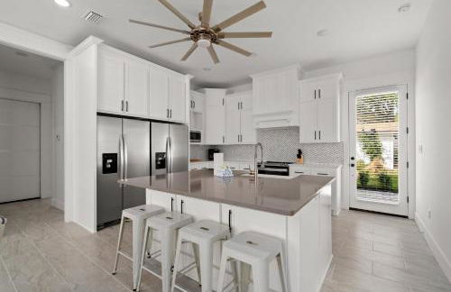 Brand NEW Expansive Coastal Home w/ Custom Furnishings Sleeps 15 - Photo 94