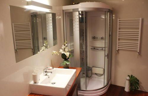 Cosy Farmhouse with private pool and mountain view - Foto 29