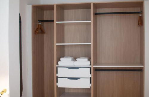 Apartamento nuevo en el Puerto a 10 min de la playa con balcón - Photo 36