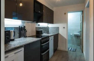 Spacious 2 Bedroom Apartment near Seafront - Photo 12