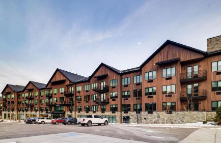 Jordanelle Sunrise Modern Condo, Gondola Access, Year-round Outdoor Fun - Photo 28