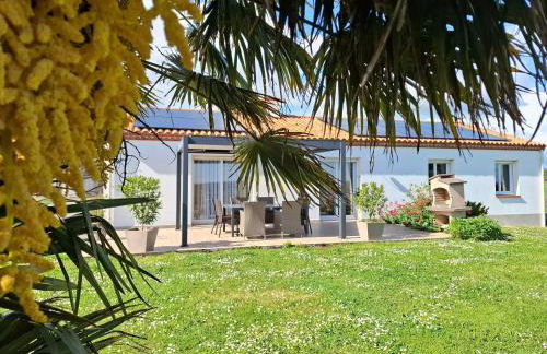 Maison récente à la ferme avec jardin, terrasses, 4 chambres, proche plages et pêche privée - FR-1-426-86 - Foto 1