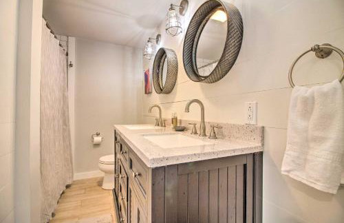 Stylish Mountain Home Near Ski, Golf and Manchester! - Foto 17