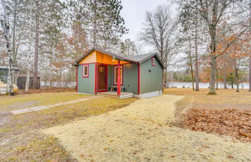Minong Flowage Cabin with Fire Pit and Dock! - Foto 28