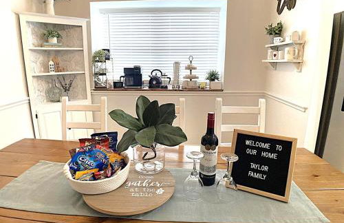 Stunning Newly Renovated 3BR 2B Home Hot Tub Game Room - Foto 6