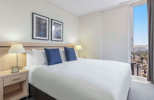 Oaks Brisbane Festival Suites - Photo 40