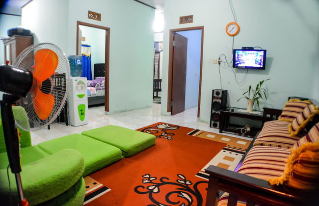 Homestay Sembiring Puncak - Photo 1