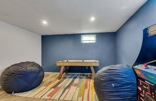 Chic Family Retreat with Game Room backyard with fire pit and minutes to Downtown! - Photo 38