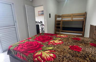 Casa com PISCINA no Centro - Foto 7