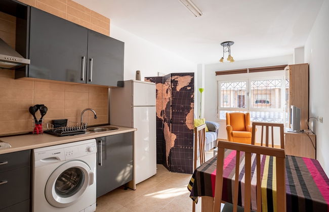 Beautiful and Cosy Apartment in a Wooded and Mostly Quite Rustic Ambience - Foto 1