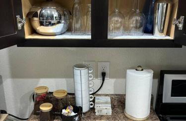 HotTub-King Bed -Fire pit-BBQ-Pristine Kitchen - Foto 15