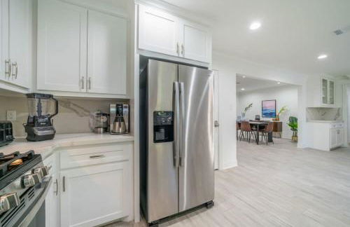 Bright and Spacious Home for w Pool -over 30 Nights- - Foto 10