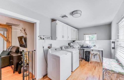 Redwing Farm Cottage - Mountain Views and Firepit! - Foto 28