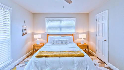 Private Home Sleep 6 Little Elm, TX by Vacation Your Way - Foto 2, furniture