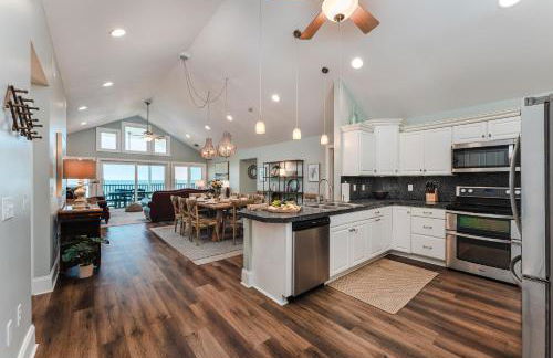 SunScape & SeaScape Beachfront Vacation Home - Foto 39