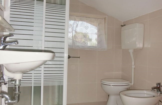 Wonderful Villa With Private Garden - Foto 6