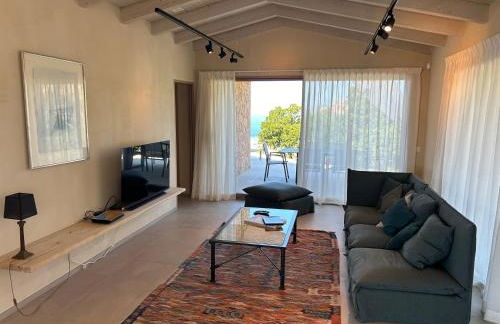 Luxury Villa with unmatched view and Sea-Fall Pool - Foto 17