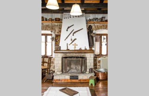 PONTINOS OLD HOUSE - Photo 2