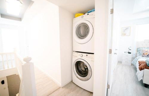 Modern 5BR DC Home Free Parking Steps from Metro Family-Friendly - Photo 16