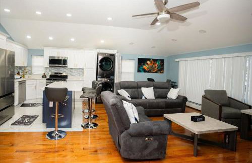 A cozy serene 3 BDR, 2 full baths near JFK & LaGuardia Airport - Foto 8