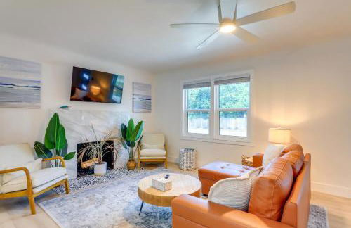 Private Hot Tub and Fenced Yard Sleek Gulfport Home - Foto 1