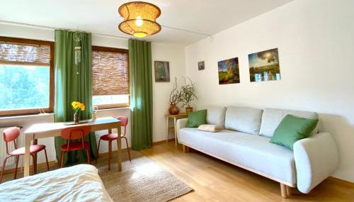 Ruhe & Charme - Family Apartment for 4 People, Self-Check-In, Free Parking, U-Bahn, Netflix - Foto 4
