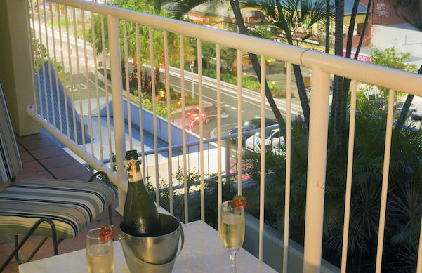 Inn Cairns Boutique Apartments - Photo 13