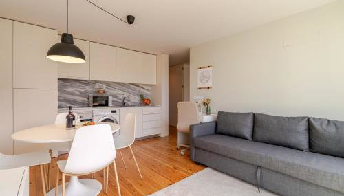 HostWise – Modern & Cozy Flat | Near the Beach - Foto 1