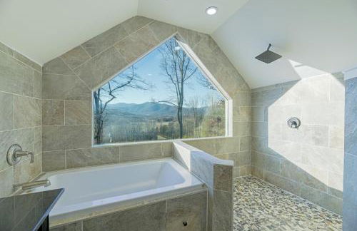 Ridgetop Hideaway 12-Guest Oasis with Hot Tub & Epic Views Near Winery Tours & Trails - Pets are allowed by request - Foto 39