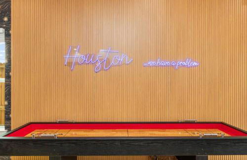 Chic 4BR Getaway Near NRG TMC - Foto 11