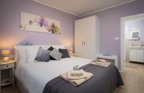 Zlatin Dvor - apartments for 3, terrace, Trogir center, beach at 5-min, BIKE friendly - Foto 14