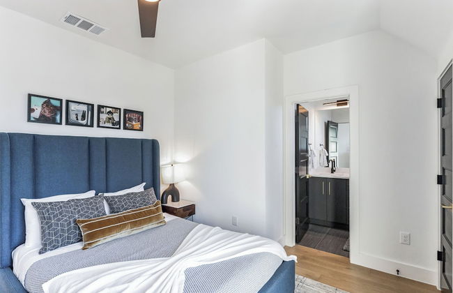 Chic Austin Getaway Brand New w/ Rooftop Patio! - Foto 2