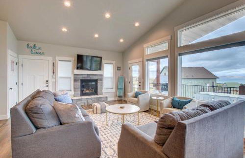 Lake-View Escape with Private Beach Resort Access! - Photo 9