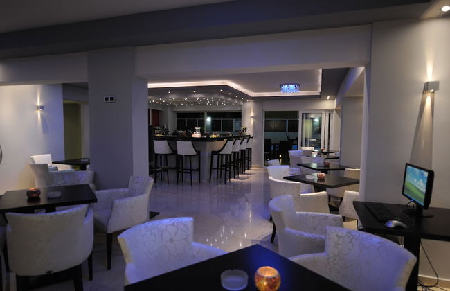 Ialysos City Hotel - Photo 2