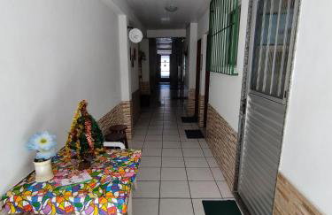Seu Apto Praia da Costa 2 Sala Quarto Banheiro 1 Cama casal e 2 Camas Solteiro Econômico Local Excelente Ar Cond Frigobar Microondas Tv Todo Seu Centro - Foto 23