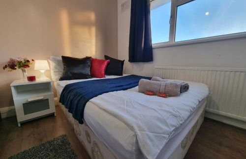 Cheerful 4/5 bed house - Heathrow - Foto 18