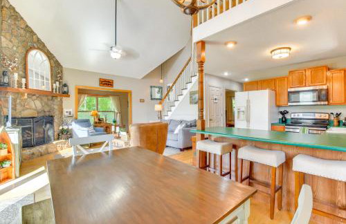 Mountain Cabin with Covered Decks and Fire Pit! - Foto 7