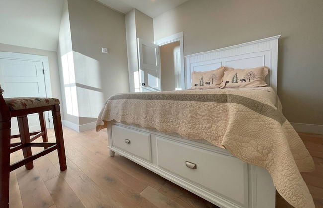 Lady of The Lake - Photo 36