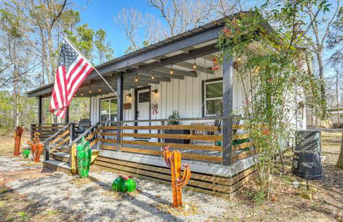 Fish Sam Rayburn! Secluded Cabin with Deck and Grill - Photo 2