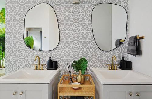 Luxury 5BR Getaway w Pool Hot Tub & Cinema - Foto 25