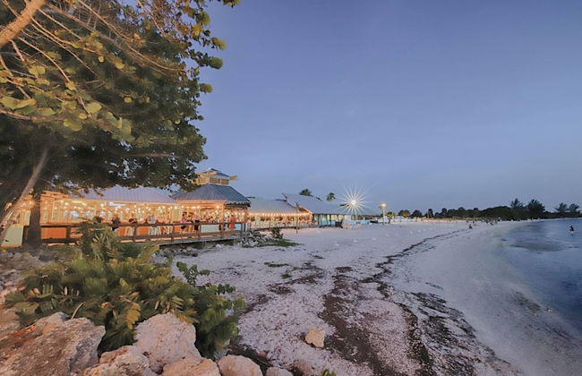 215 Little Harbor Inn - Photo 15