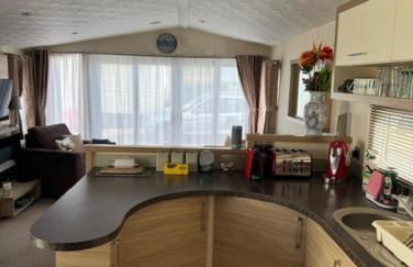 Static Caravan on the Jurassic Coast at Freshwater Beach Holiday Park - Photo 9