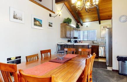 Mammoth Estates Condo - Near Village at Mammoth & Pet Friendly - Foto 8